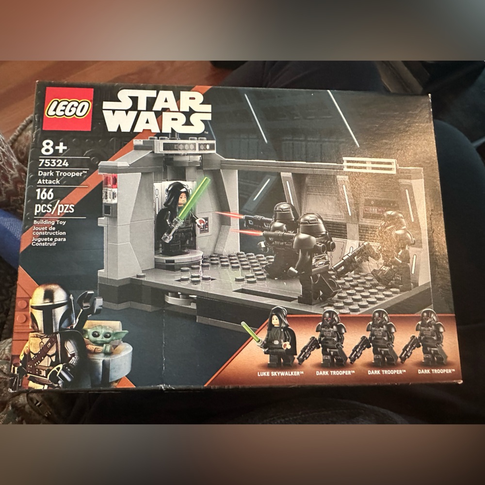 LEGO Star Wars 75324 Dark Trooper Attack